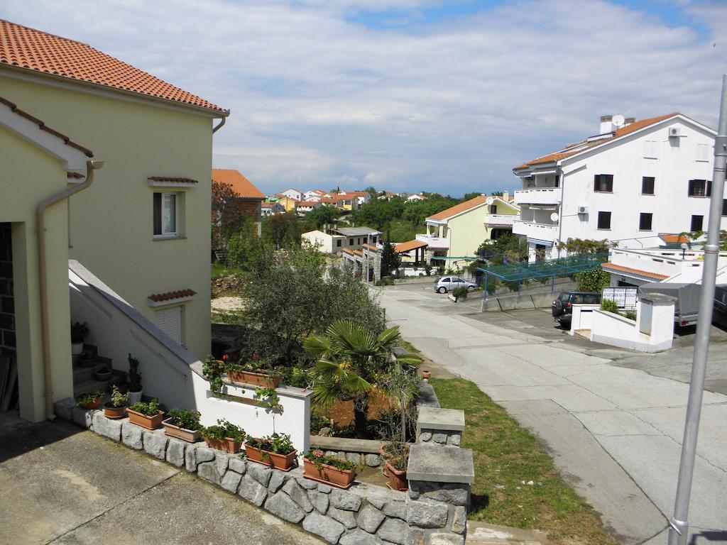 Apartments Njivice Bajcic Екстериор снимка