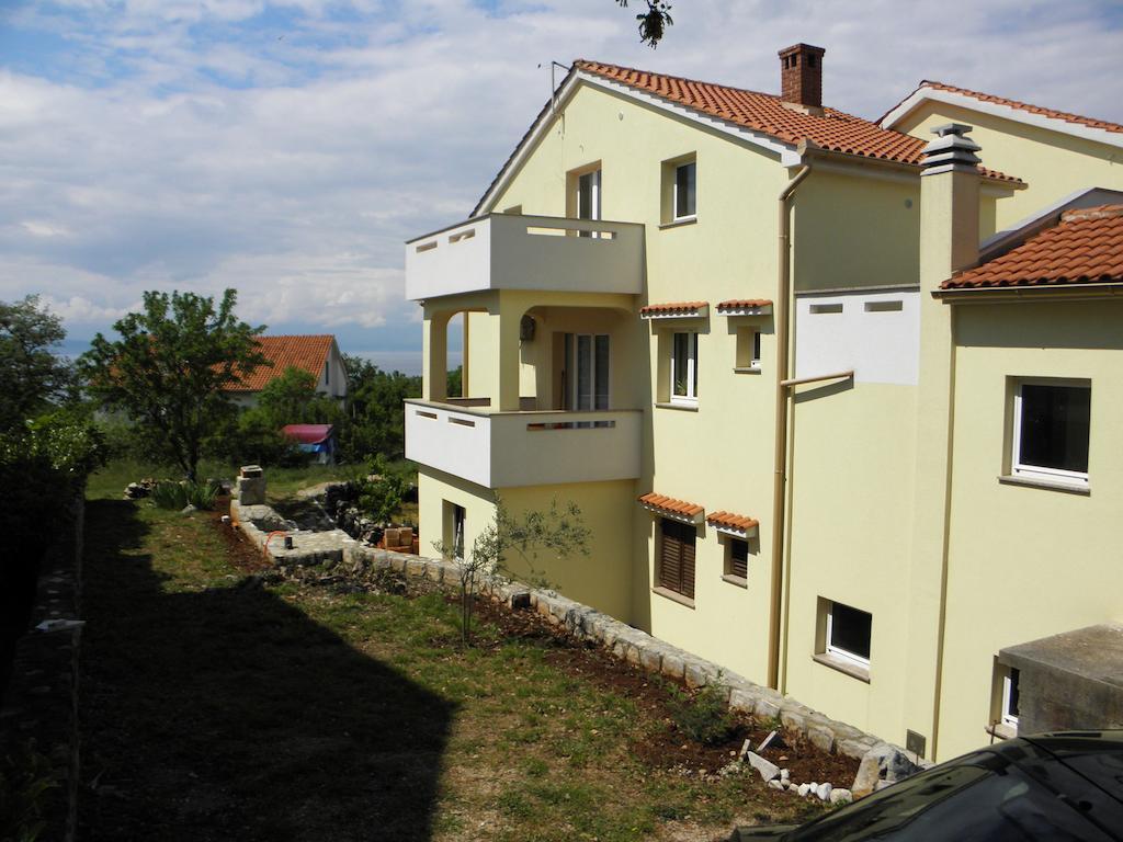 Apartments Njivice Bajcic Екстериор снимка