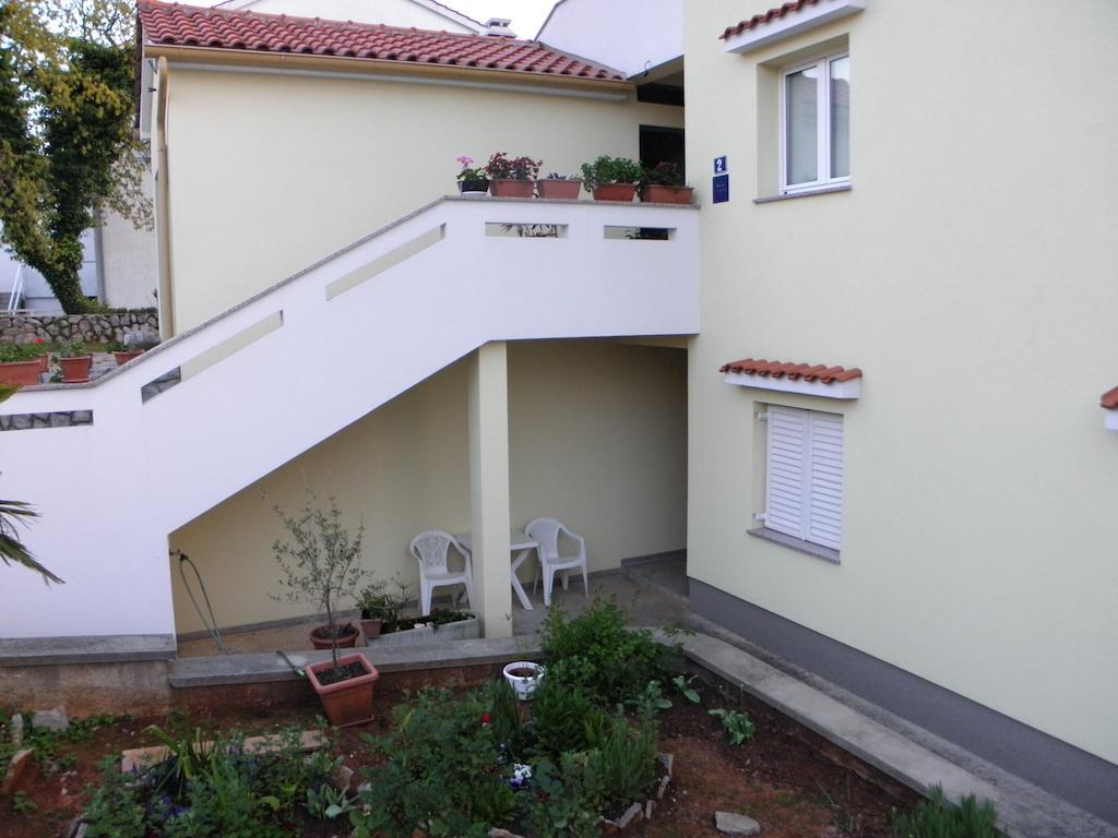 Apartments Njivice Bajcic Екстериор снимка