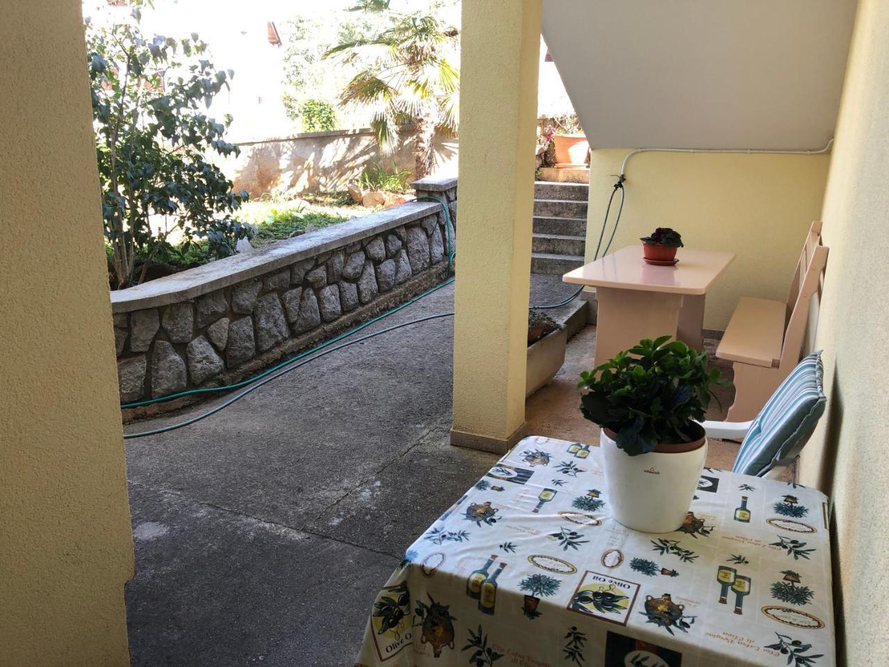 Apartments Njivice Bajcic Екстериор снимка