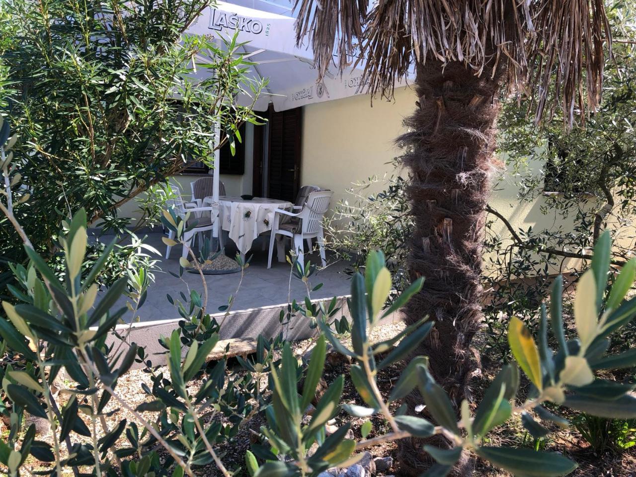 Apartments Njivice Bajcic Екстериор снимка